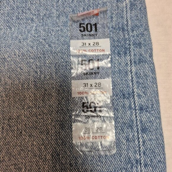 Levis Womens Jeans 501 Skinny High Rise Distressed Button Fly Size 31x28 NWT 36 - Picture 7 of 13